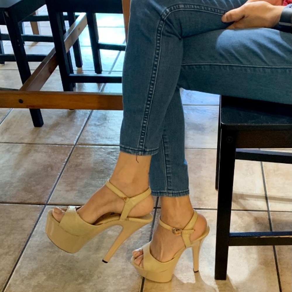 Alisha Hill Platforms